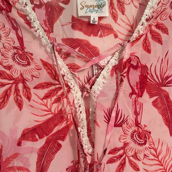 Pink tropical patterned coverup - Picture 2 of 5